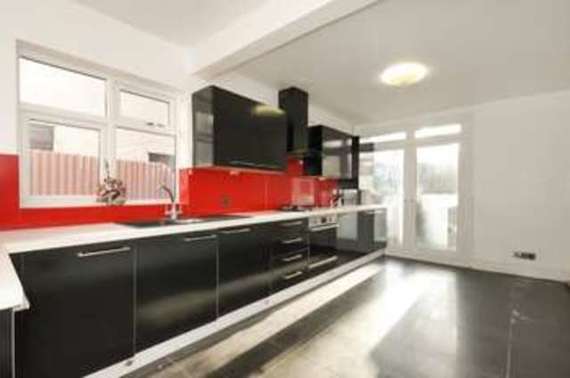 3 bedroom Detached t...